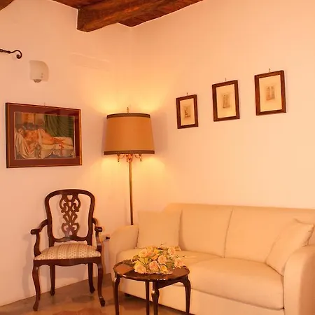 Nena Al Borgo Castello Bed & Breakfast Pico