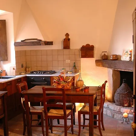 Nena Al Borgo Castello 4*