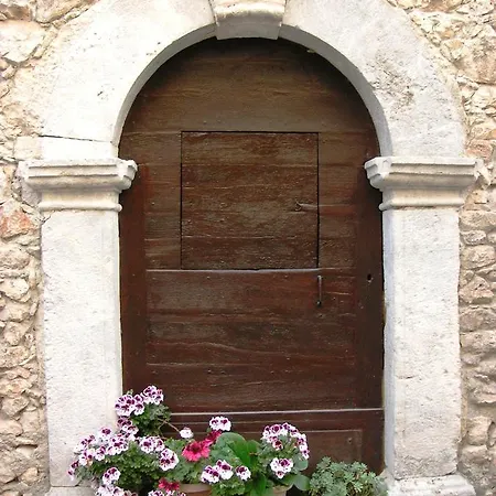 Nena Al Borgo Castello 4*
