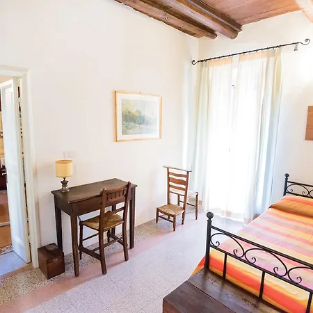 Bed & Breakfast Nena Al Borgo Castello 4*