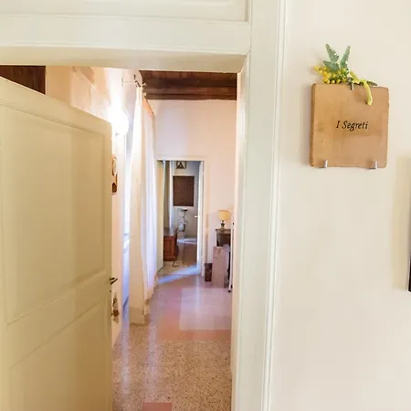 Nena Al Borgo Castello Bed & Breakfast Pico