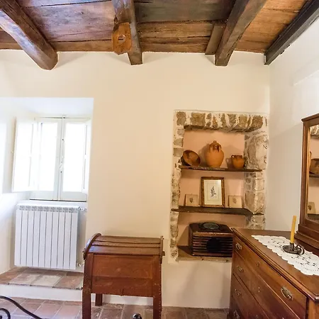 Nena Al Borgo Castello Pico