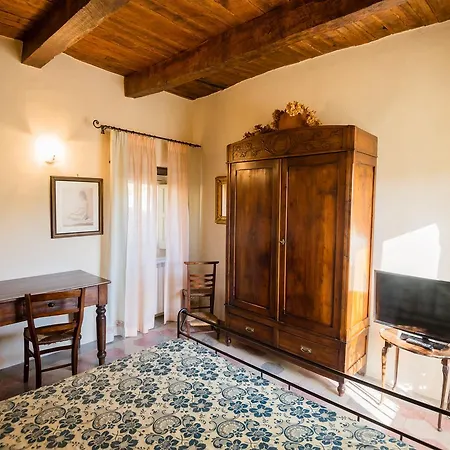 Nena Al Borgo Castello Bed & Breakfast 4*