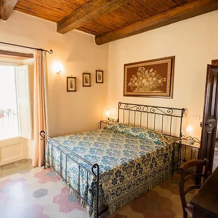 Nena Al Borgo Castello فندق مبيت وإفطار